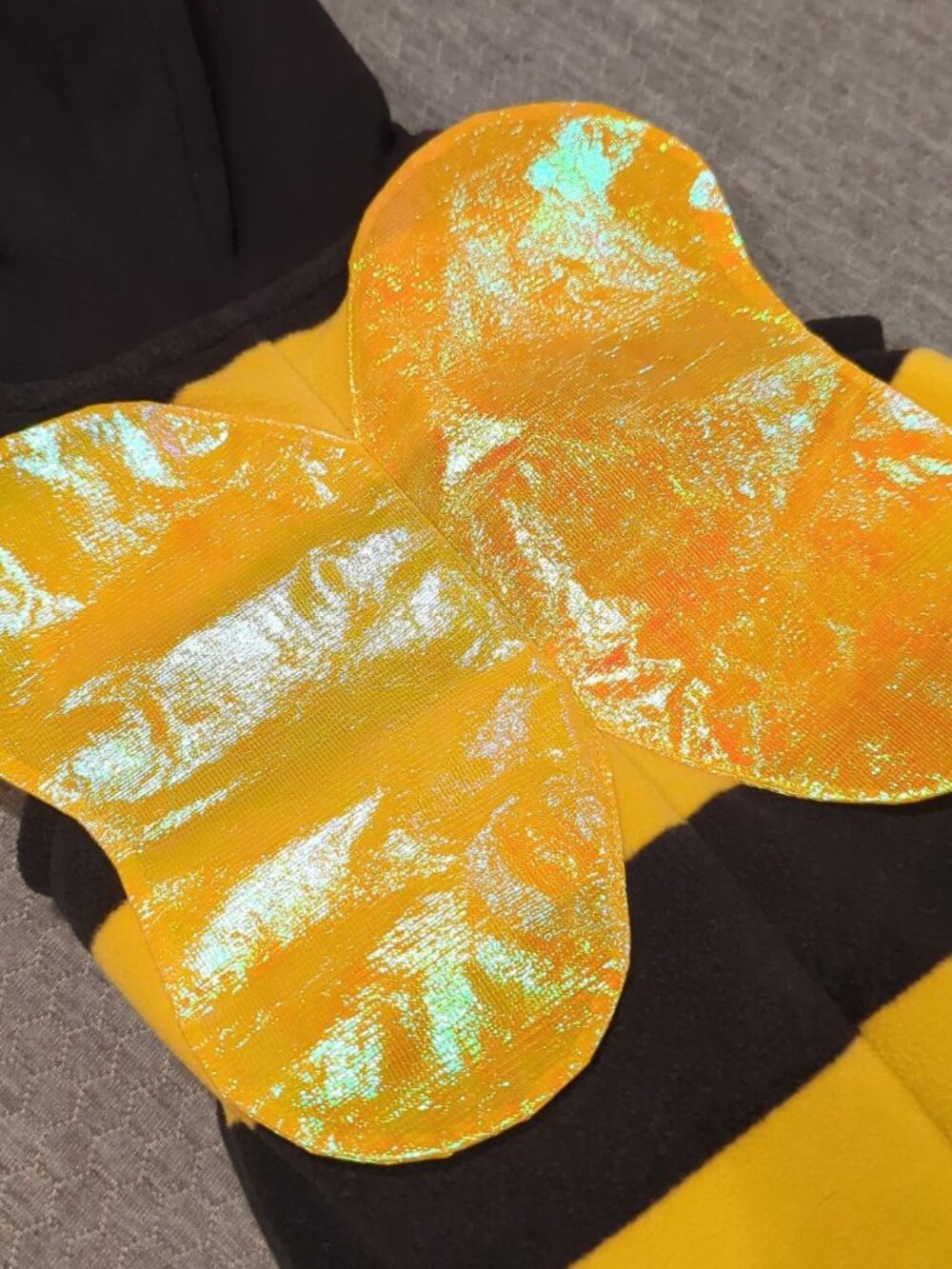 Carter's Baby Bee Halloween Costume with Wings, Infant Size 6-9M, Good Condition - Picture 8 of 9